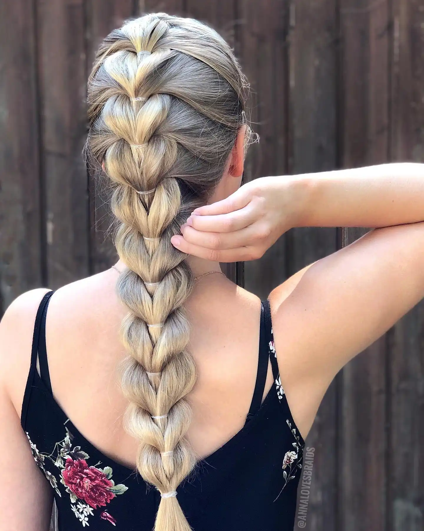 Dutch Pull Through Braid with Bubble Sections