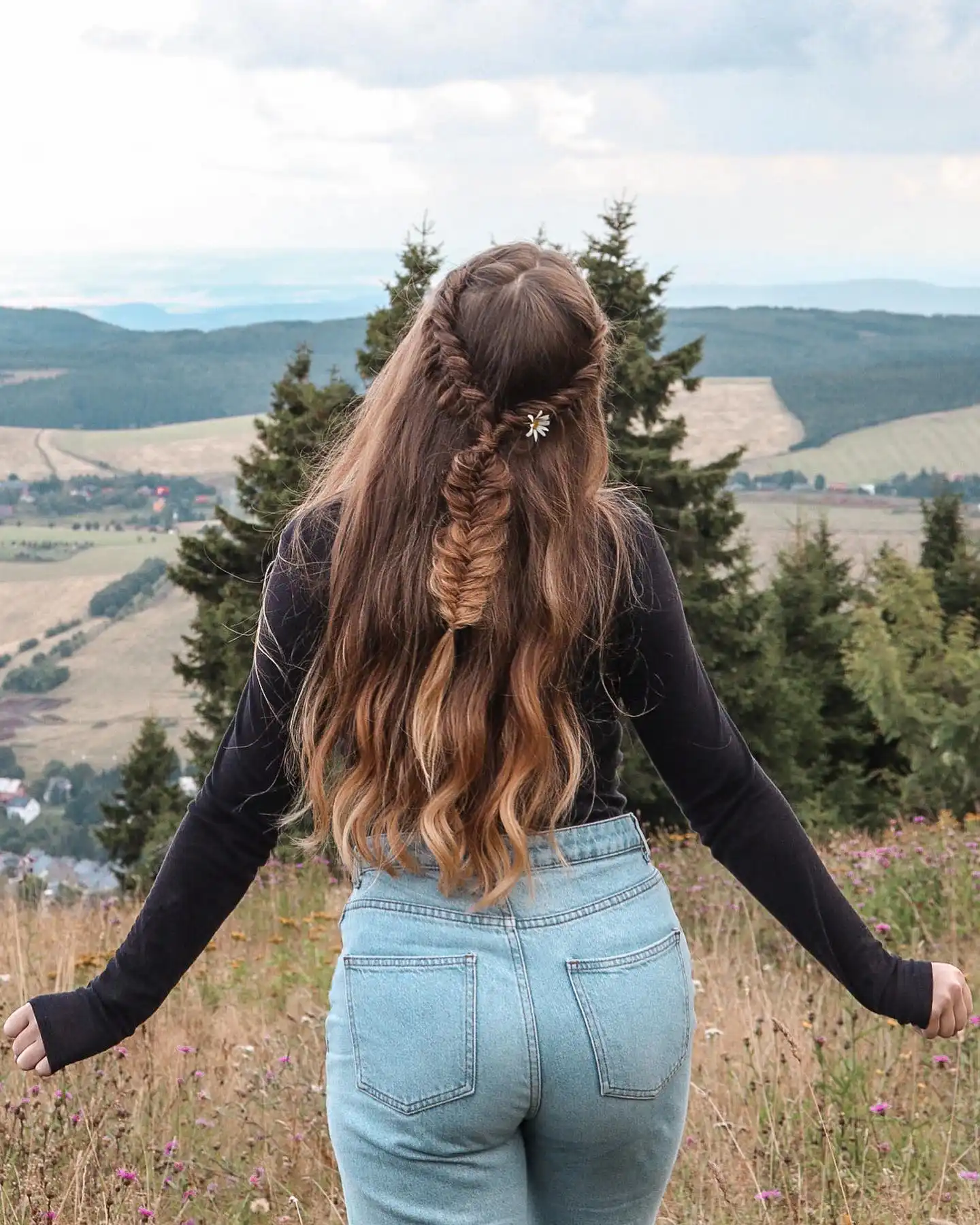 Half Up Fishtail Braid with Daisy Pin