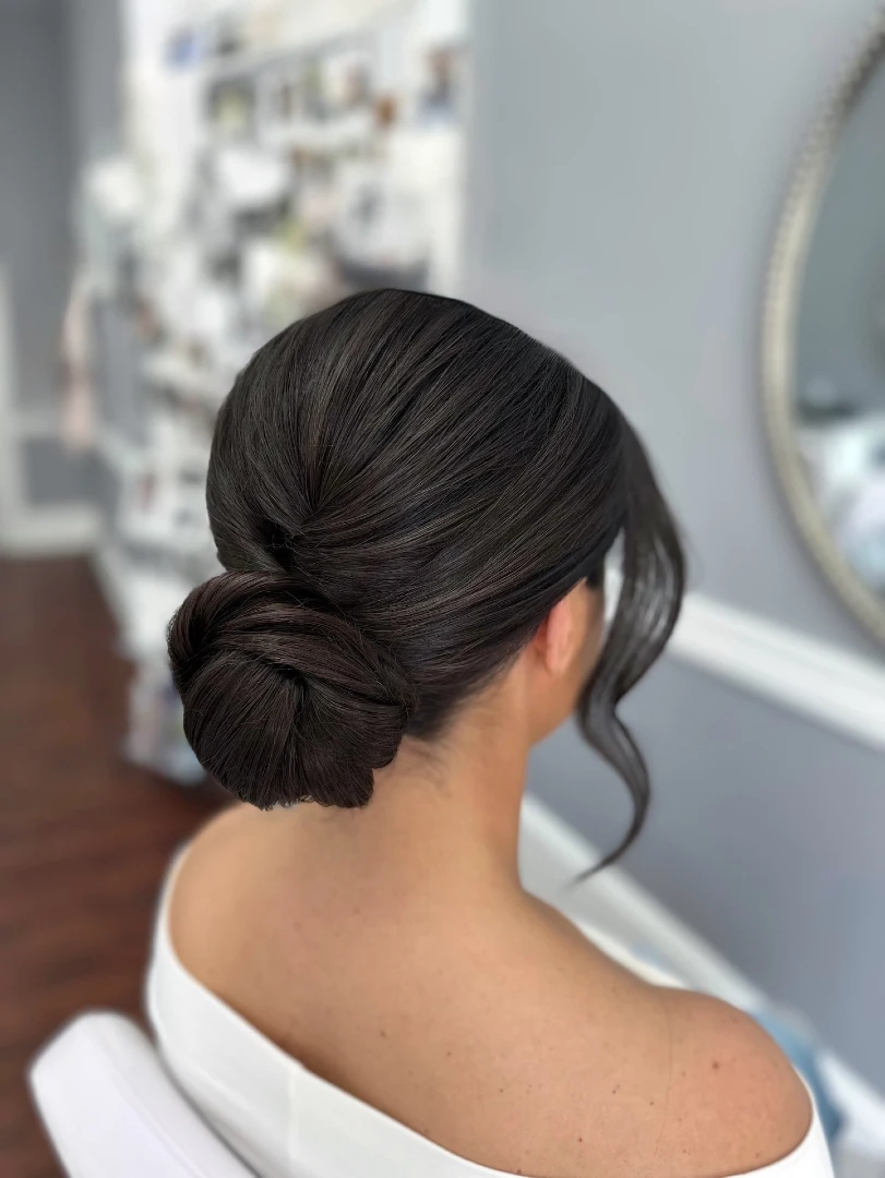 Polished Low Rolled Bun