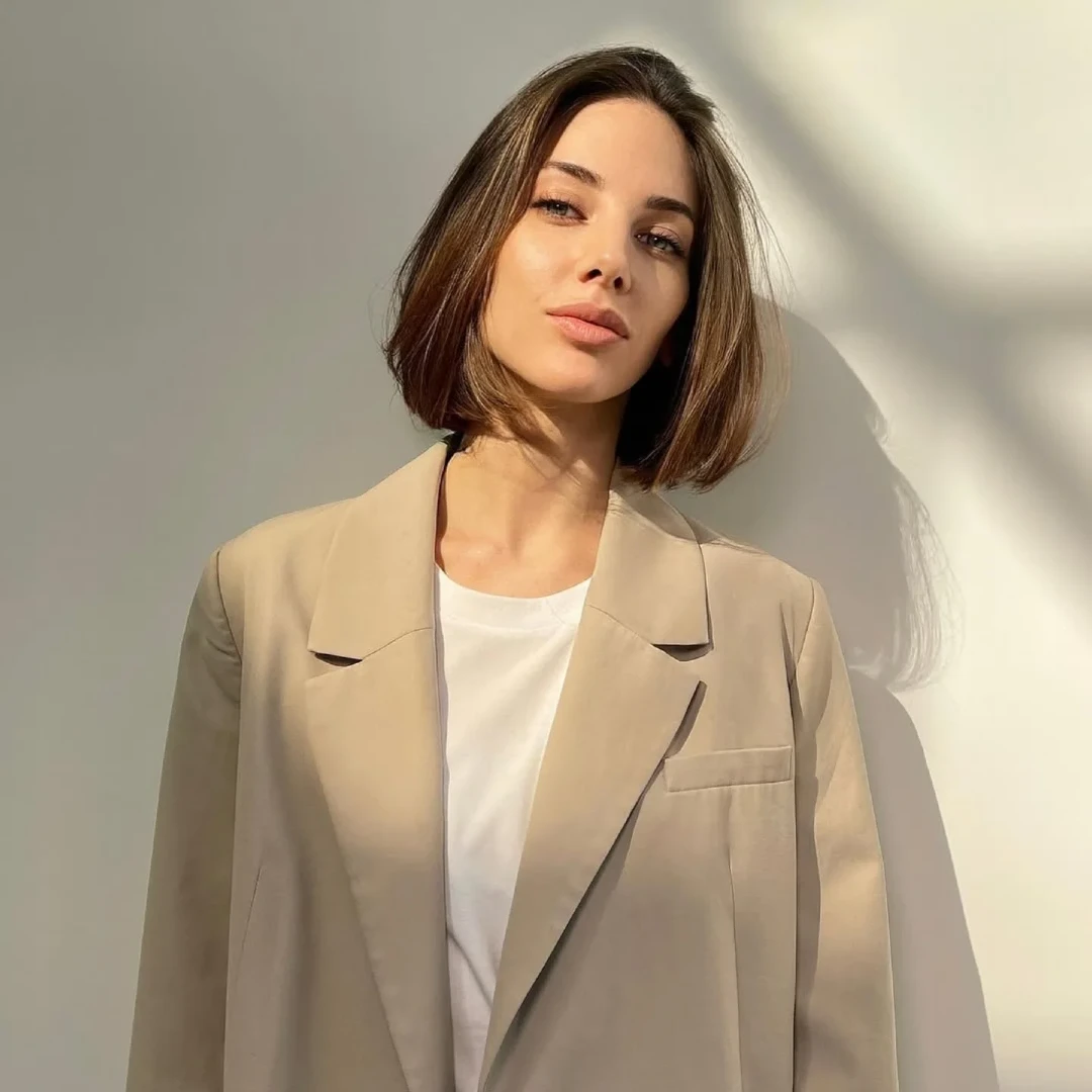Soft Side-Swept Bob
